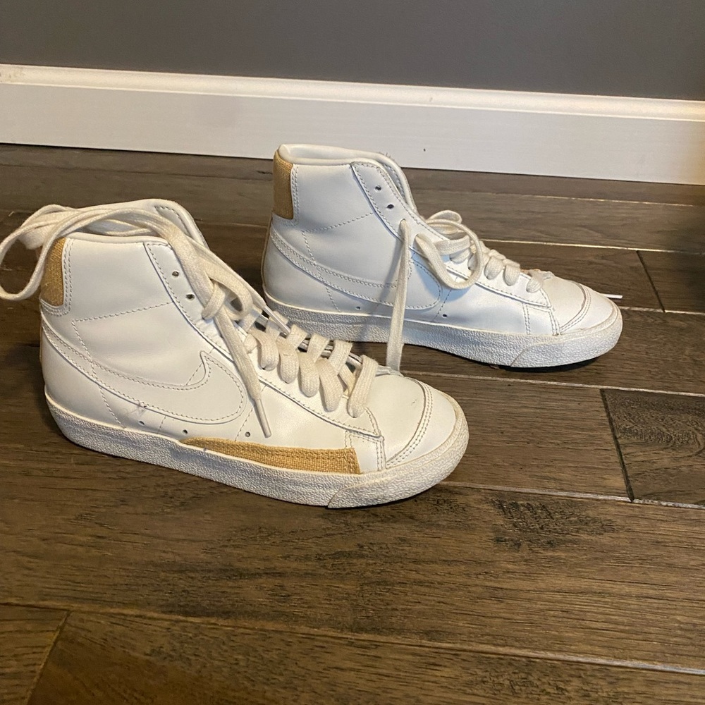 Nike Blazer Mid 77